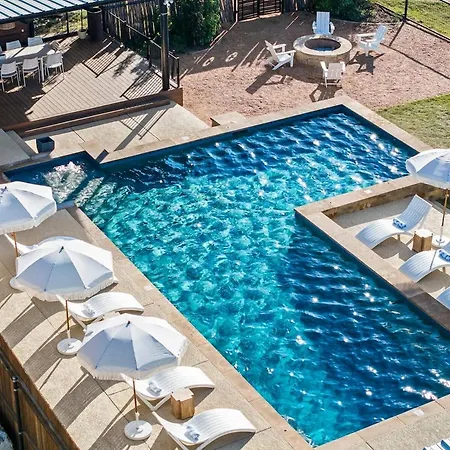Leisure Escape - Tx Hill Country Villa
